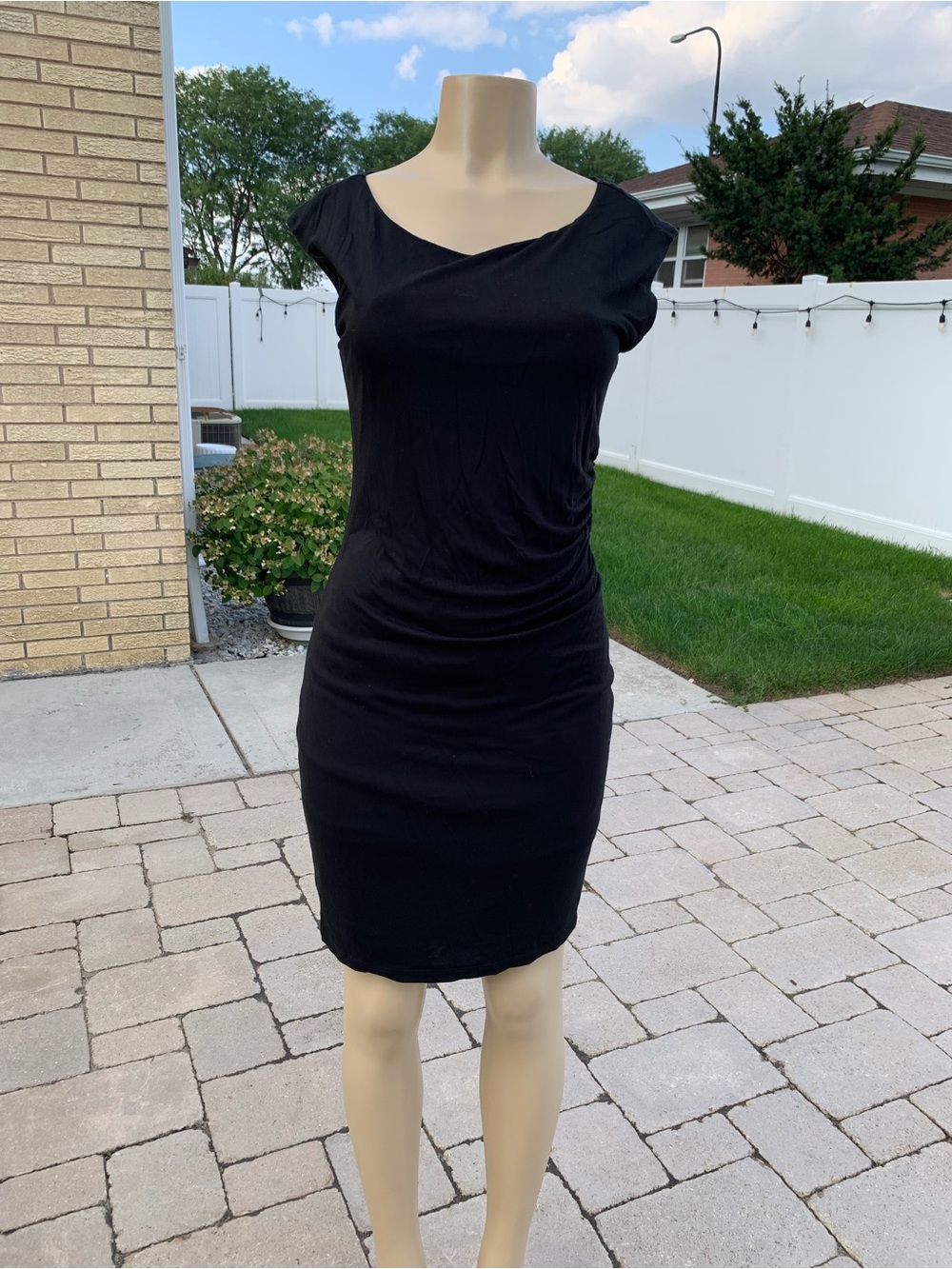 Ann Taylor Loft Classic Black Cap-Sleeve stretch Sheath Dress size M
